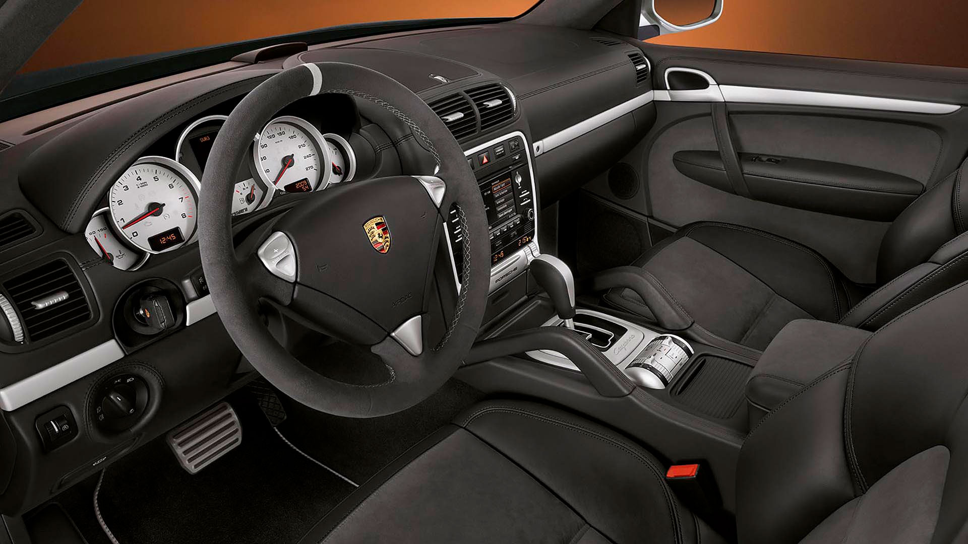 Особливості інтер'єру Porsche Cayenne 955 і 957 - Royal World Service.