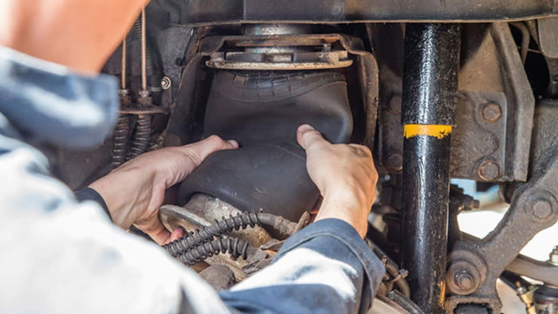 Ремонт пневматичної підвіски Range Rover - Автосервіс Royal World Service