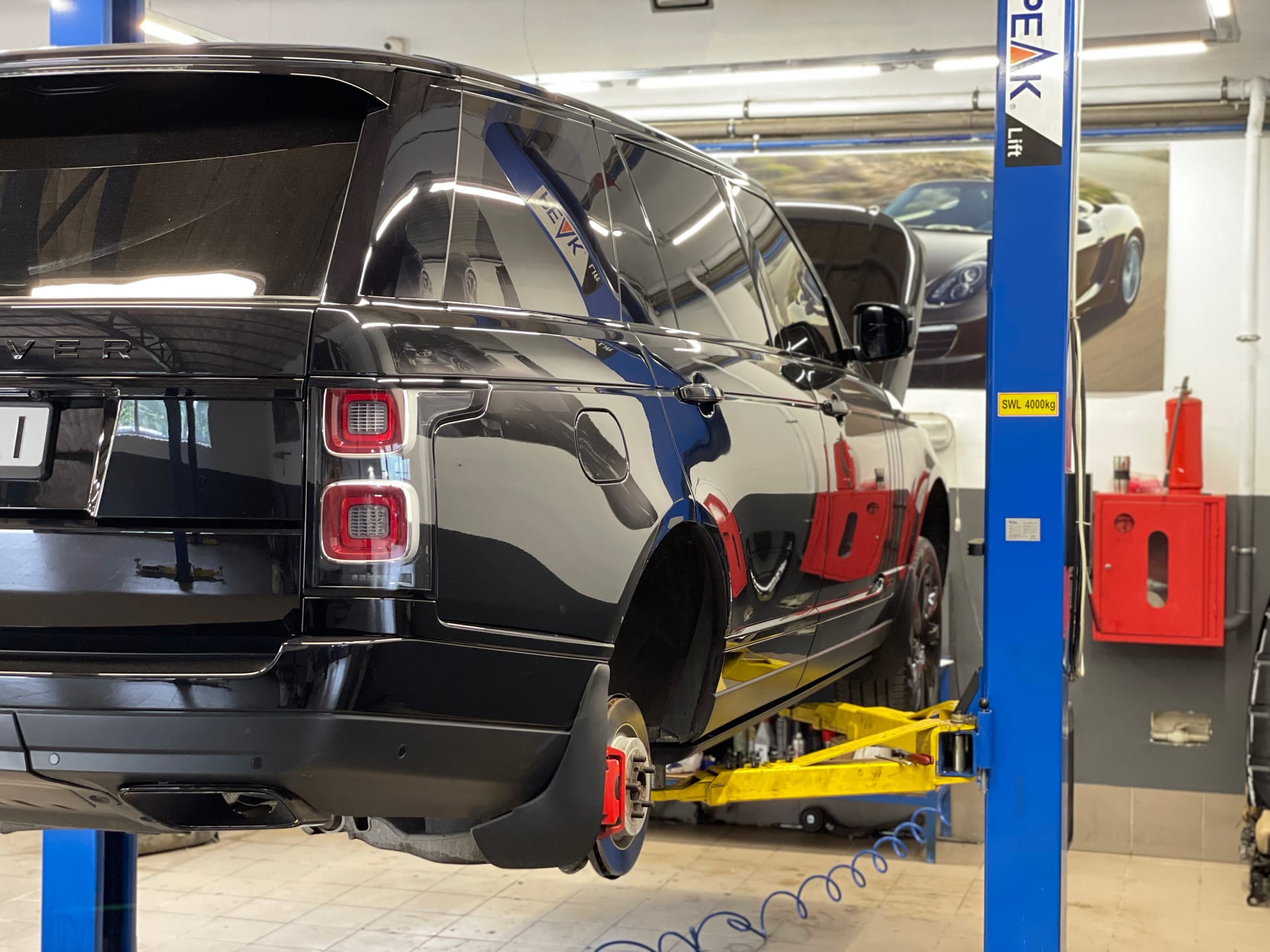 На що звернути увагу після наїзда на яму власникам