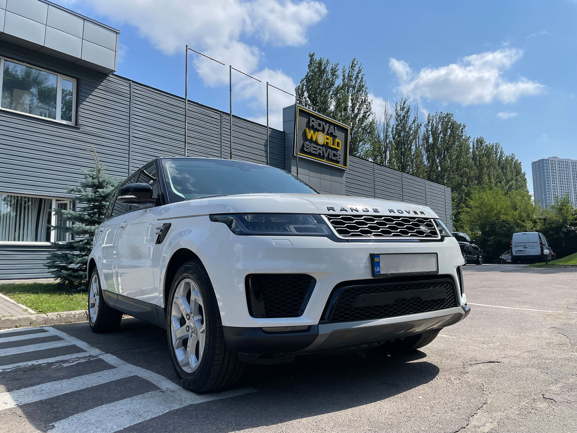 Land Rover Відновлення хромового покриття - Royal World Service