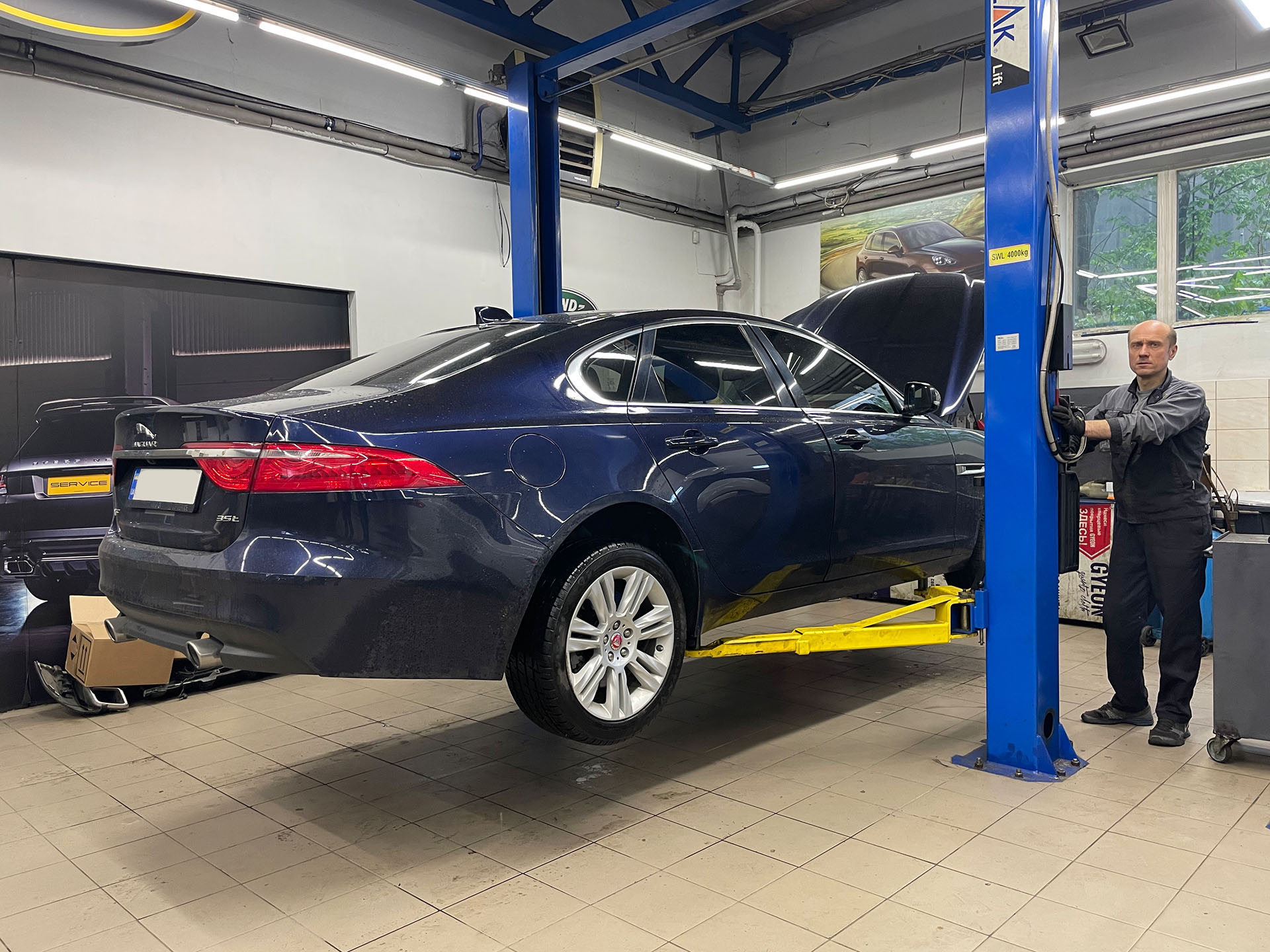 послуги діагностики та ремонту ходової частини Jaguar XF