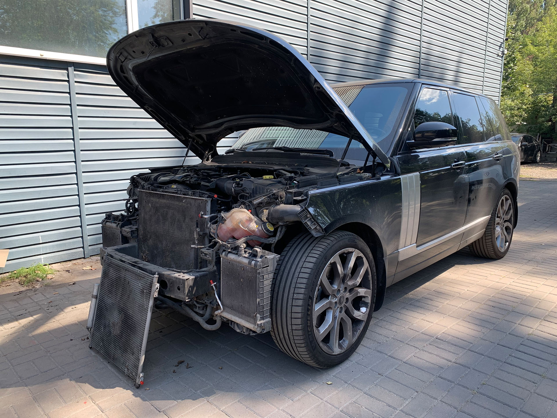 Очищення системи охолодження Land Rover - Royal World Service