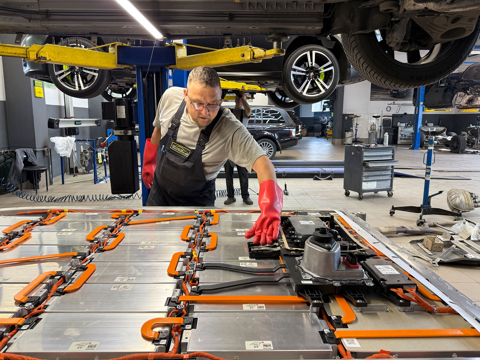 Диагностика батареи Jaguar I-Pace - Royal World Service