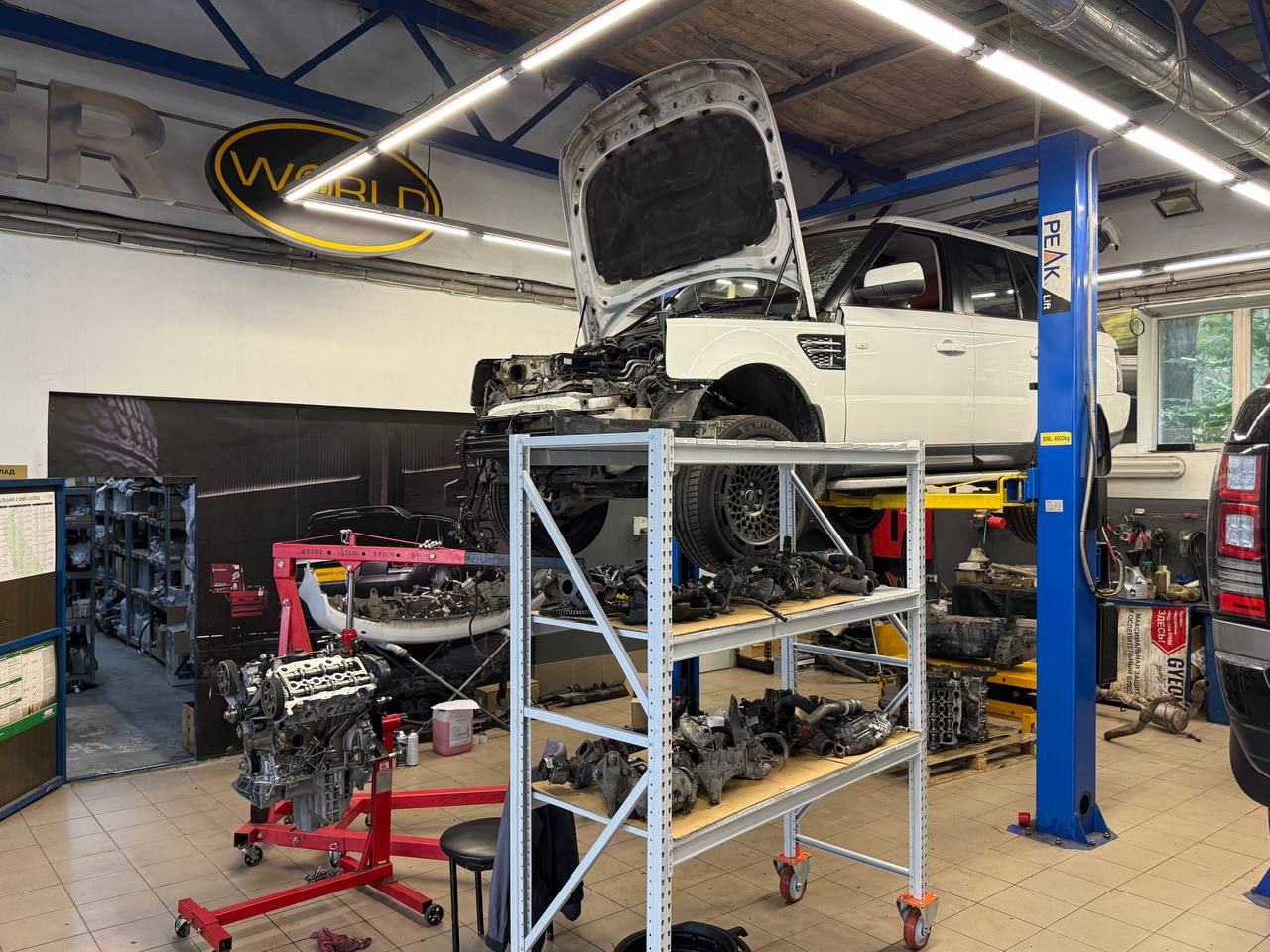 Теперь ремонт и обслуживание Land Rover и Jaguar в Royal World Service можно оплатить частями или в рассрочку от ПриватБанка