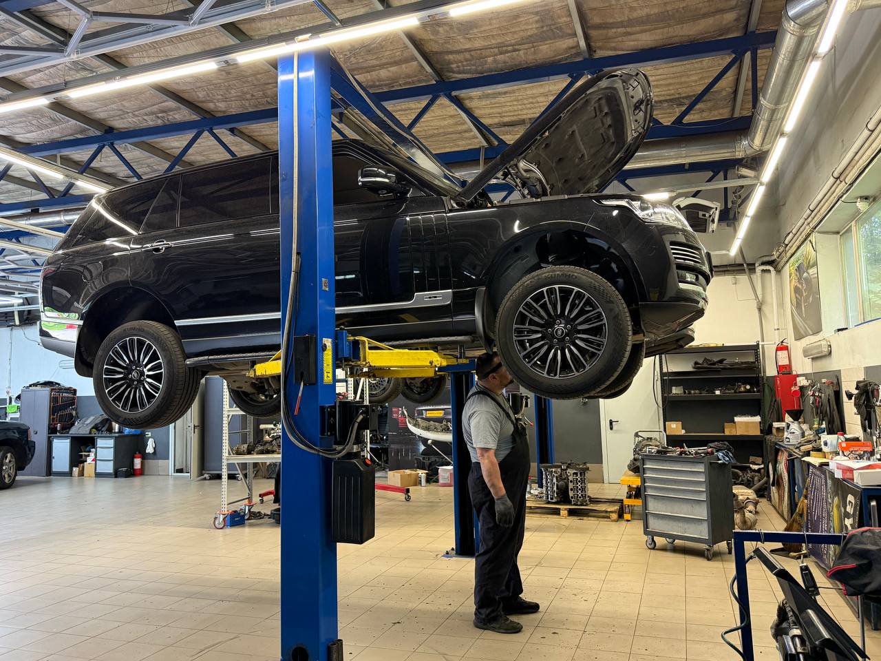 Какие услуги можно оплатить частями: всё для Land Rover и Jaguar - Royal World Service