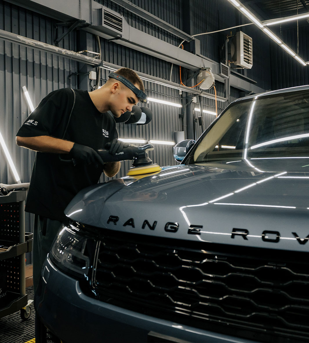 Полірування кузова та салону автомобіля