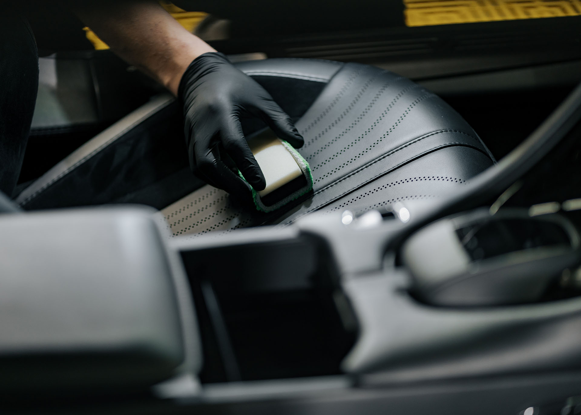 Керамічний захист салону - Royal World Service