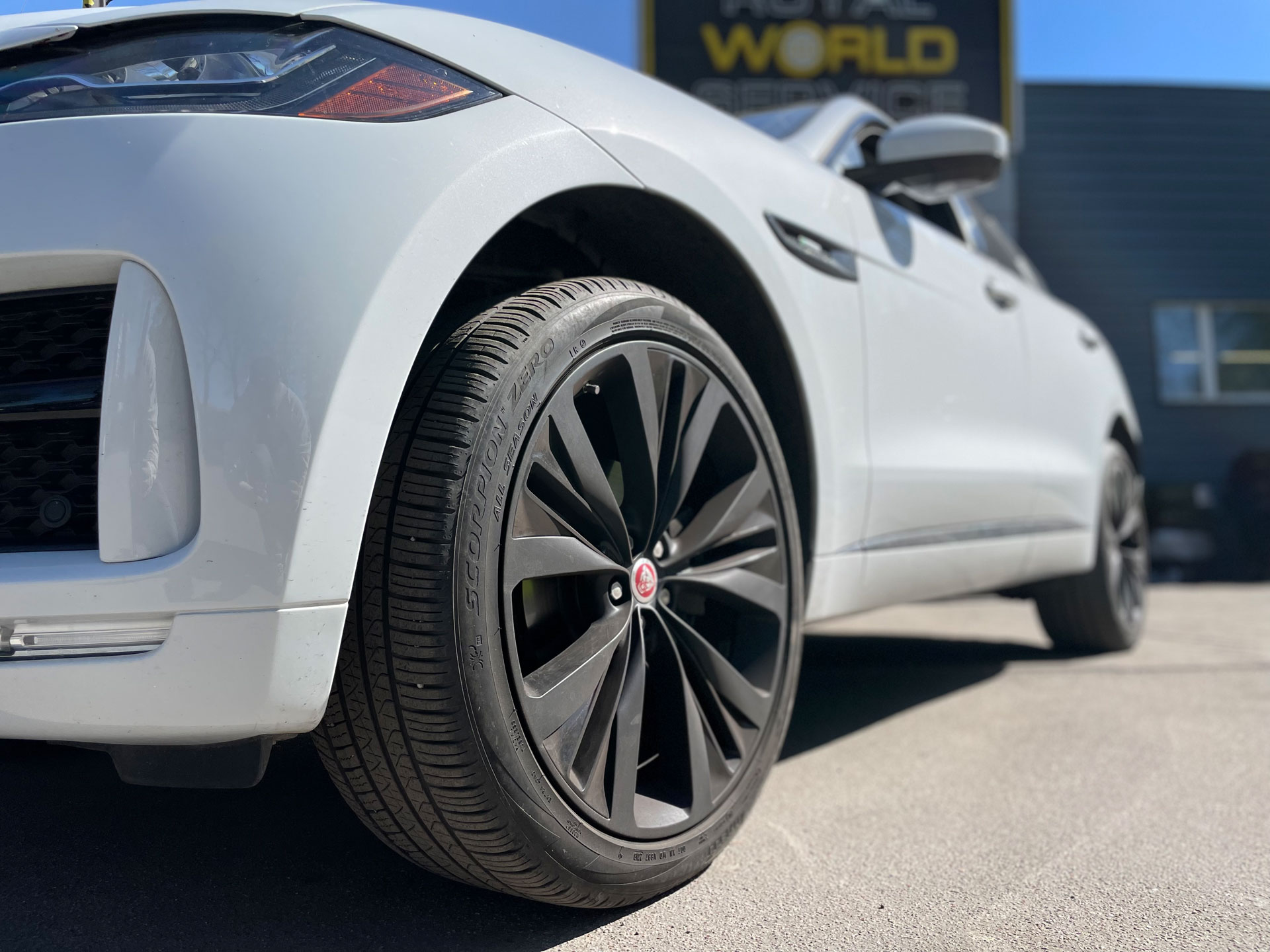 Ремонт електричних Jaguar - Royal World Service