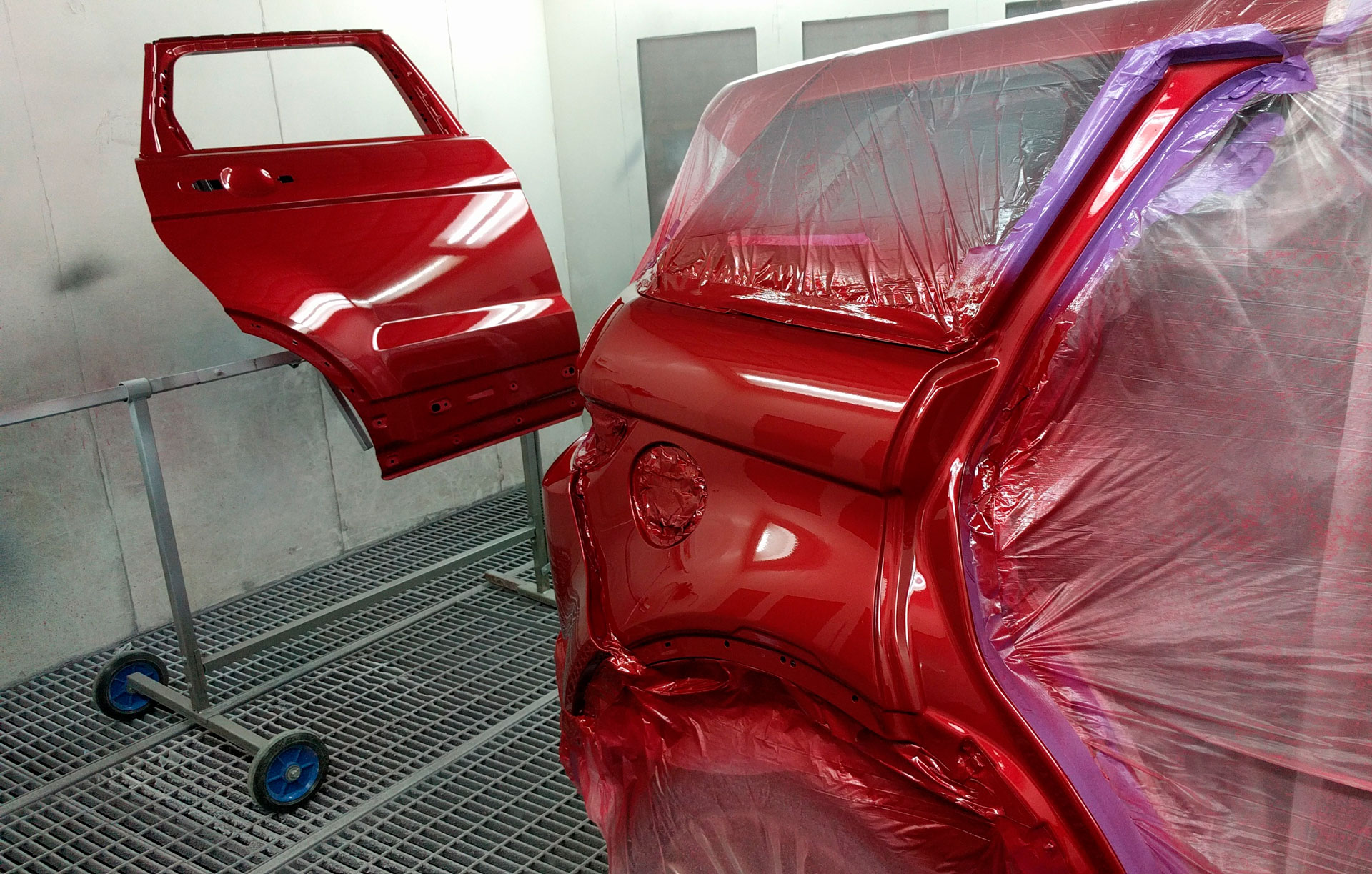 Услуга покраски автомобиля Land Rover